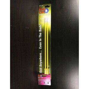 The Knit Lite - #3991 Yellow + Extra Batteries - Lighted Tips - New!